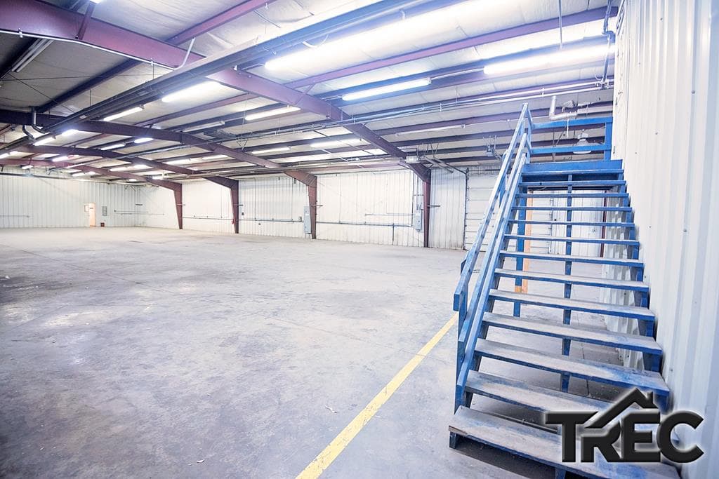 415 Alan Rd — photo 11 of 41