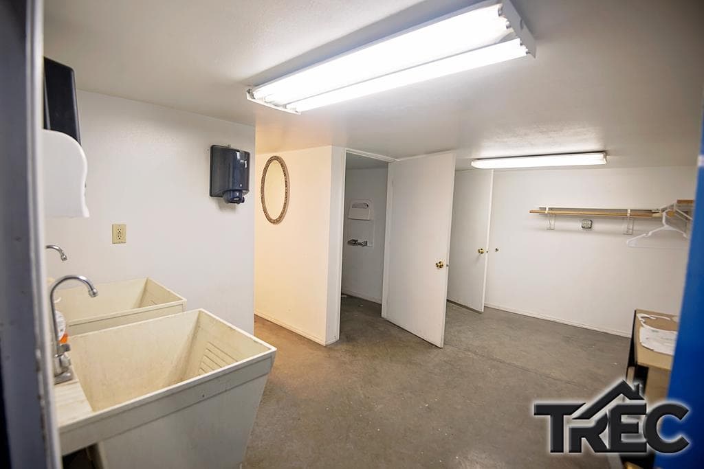 415 Alan Rd — photo 10 of 41