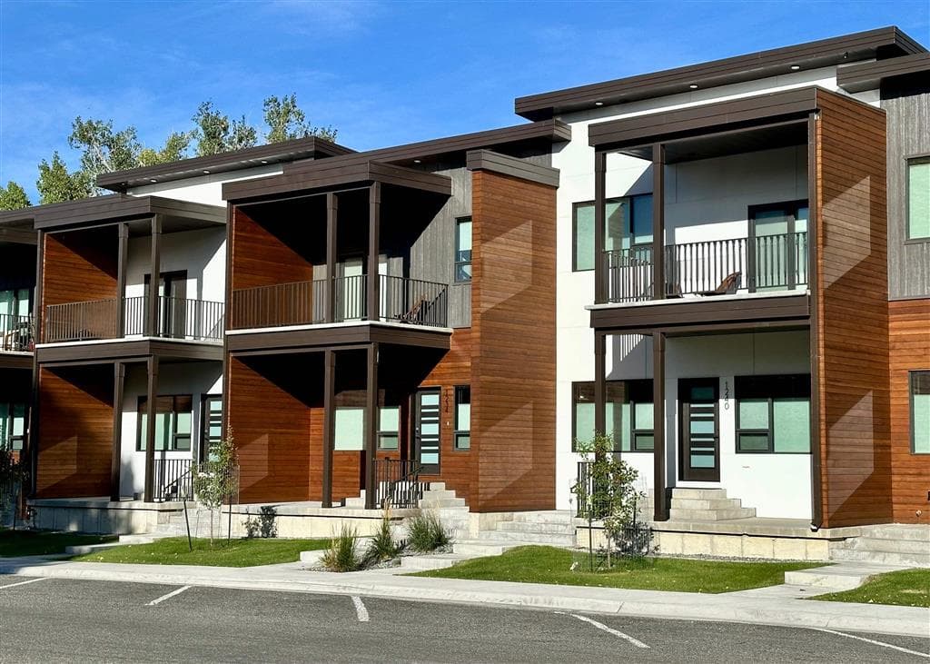 1228 12th St — photo 2 of 25