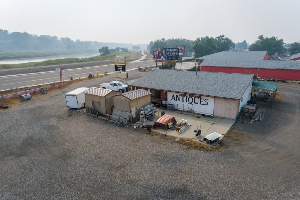 1336 N 6th St — photo 2 of 27