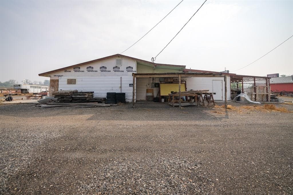 1336 N 6th St — photo 3 of 27