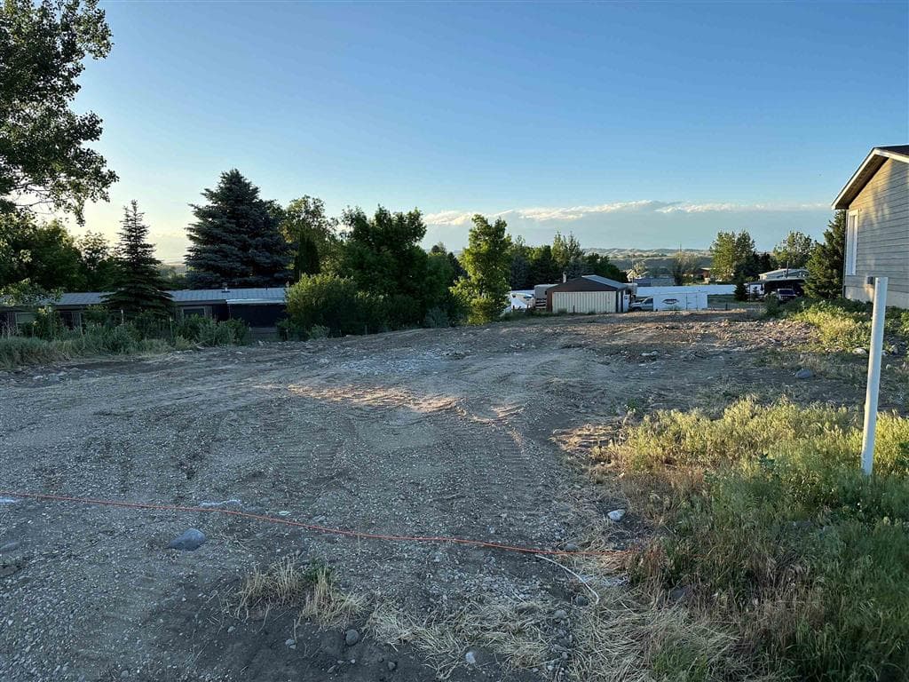 2919 Faith Ct — photo 3 of 11