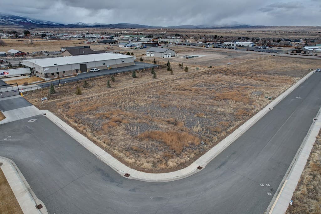 TBD 33rd St — photo 6 of 12