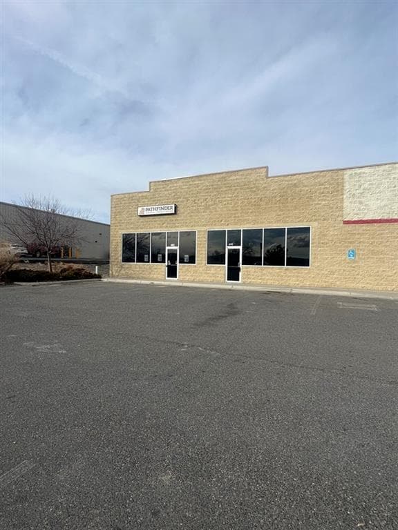 482 Mountain View Dr — photo 5 of 7