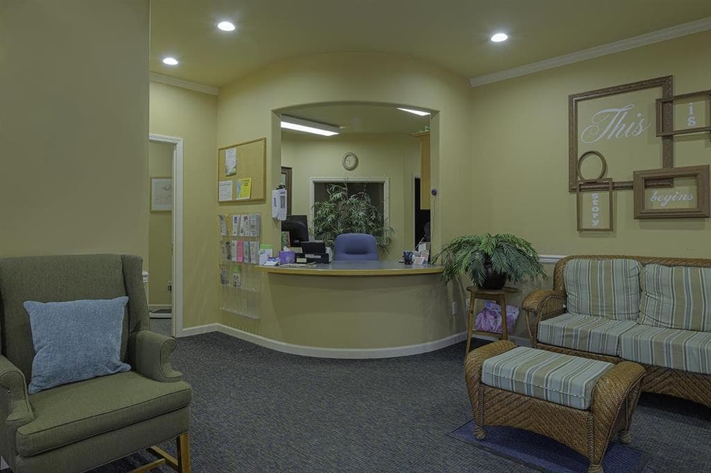 1443 Beck Ave — photo 13 of 49