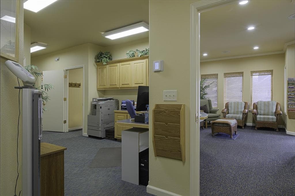 1443 Beck Ave — photo 25 of 49