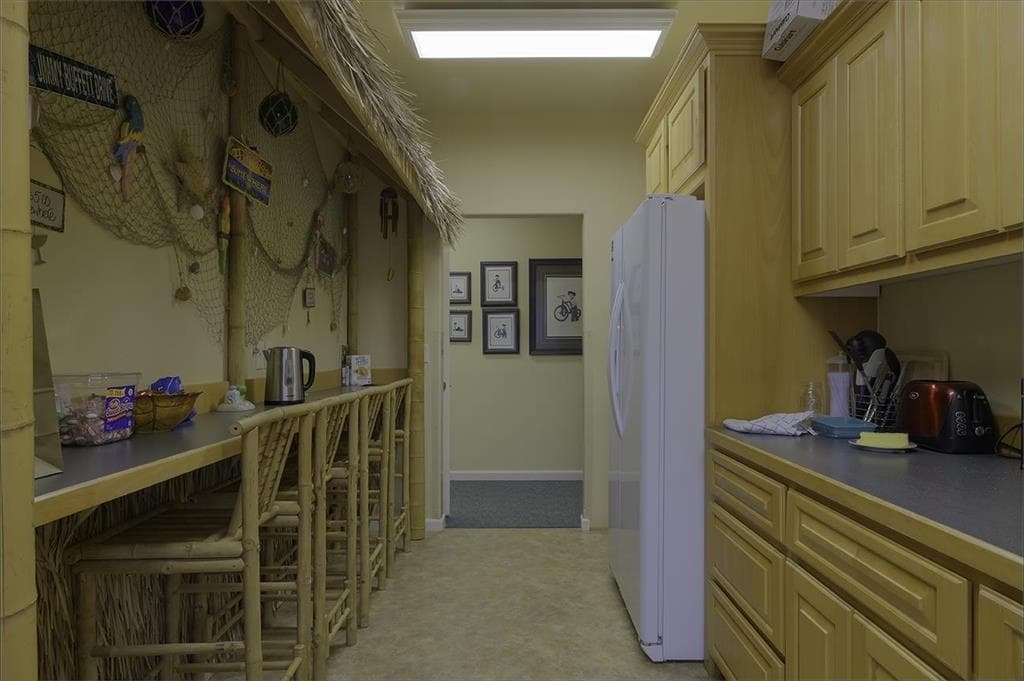 1443 Beck Ave — photo 9 of 49