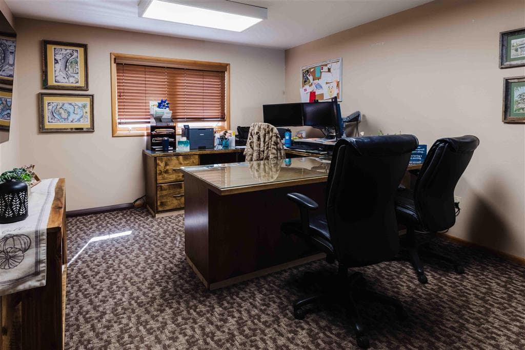 931 Rumsey Ave — photo 11 of 35