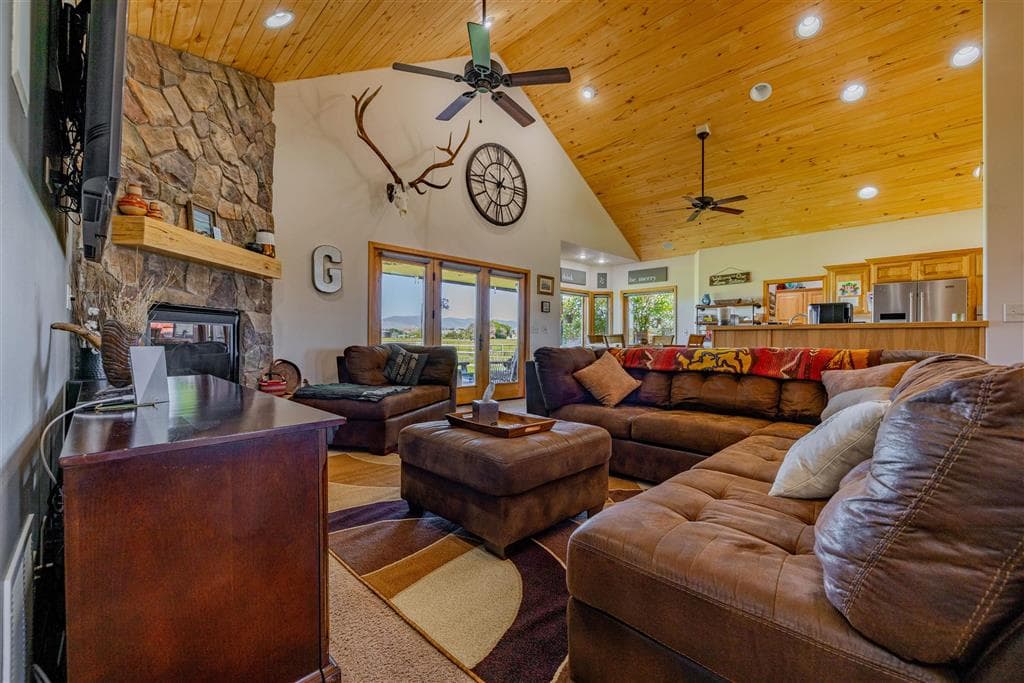 28 Caboose Ln photo 1