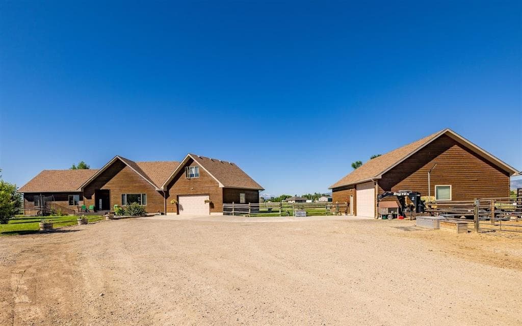 28 Caboose Ln — photo 2 of 78