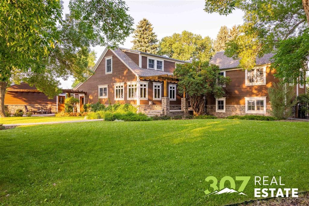 1420 Meadow Ln Ave — photo 2 of 119