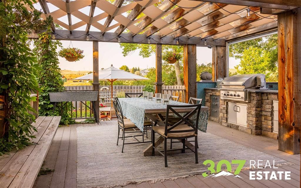 1420 Meadow Ln Ave — photo 11 of 119