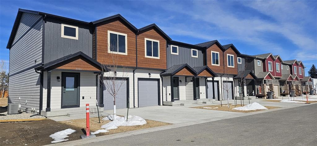 2837 Legacy Lane photo 1