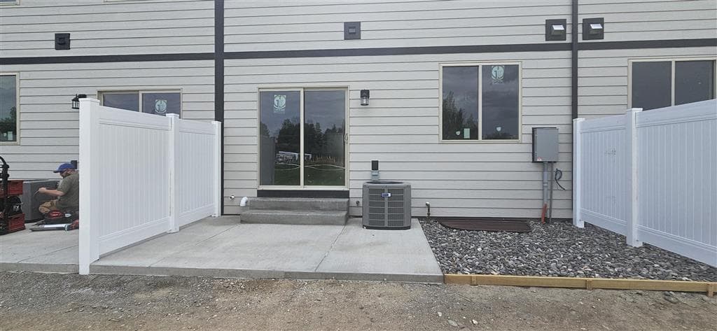 2837 Legacy Lane — photo 2 of 4