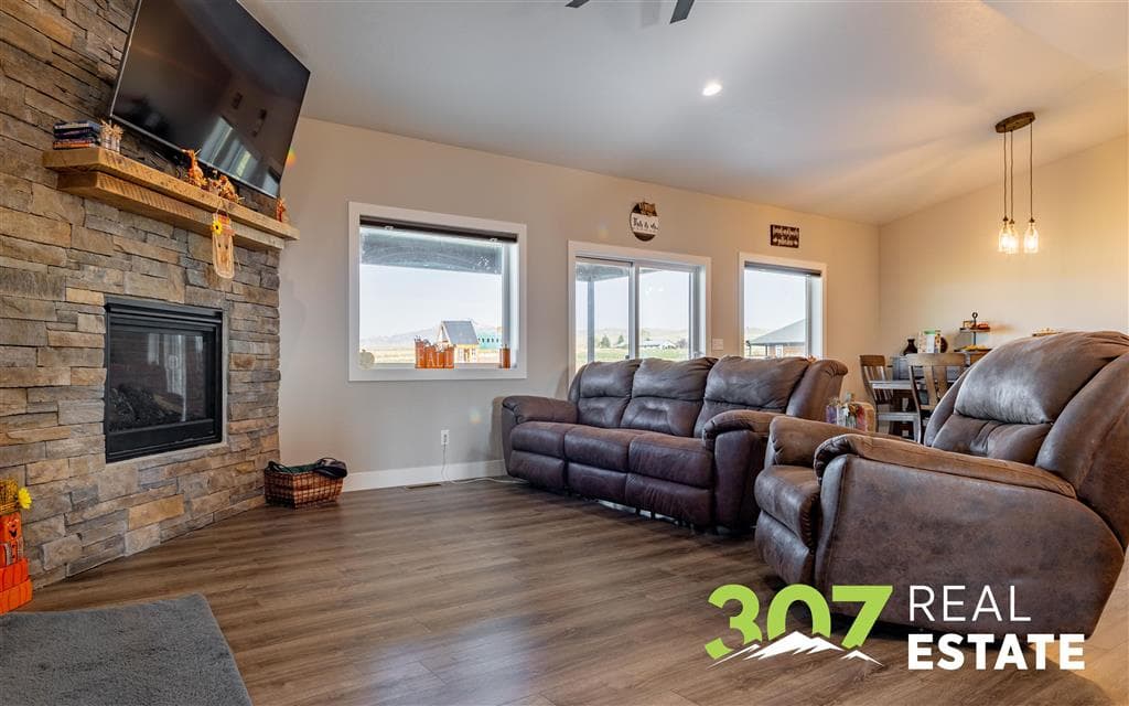 5 Breezy Ln — photo 11 of 58