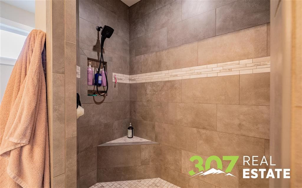 5 Breezy Ln — photo 17 of 58