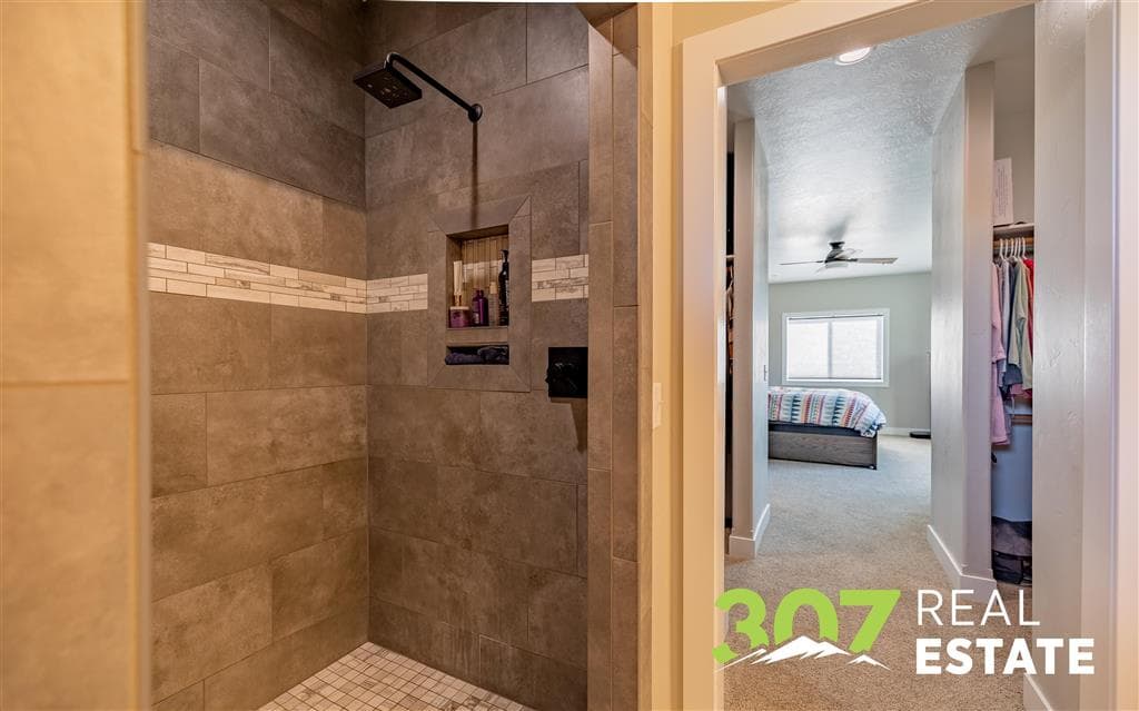 5 Breezy Ln — photo 18 of 58