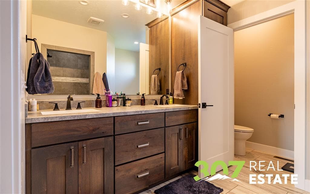 5 Breezy Ln — photo 20 of 58