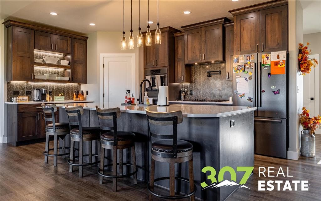 5 Breezy Ln — photo 3 of 58