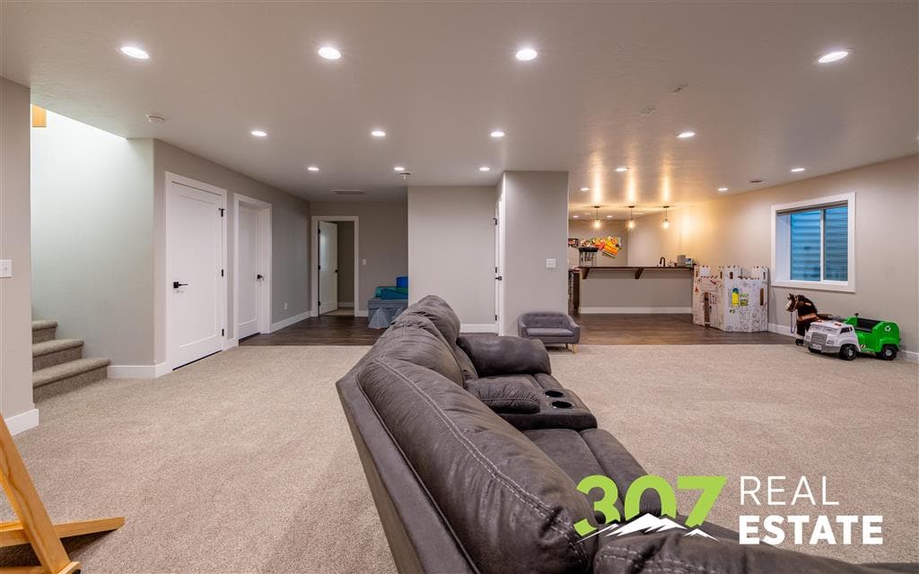 5 Breezy Ln — photo 25 of 58