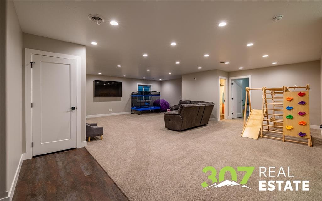 5 Breezy Ln — photo 31 of 58