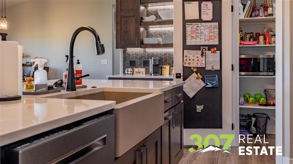 5 Breezy Ln — photo 5 of 58