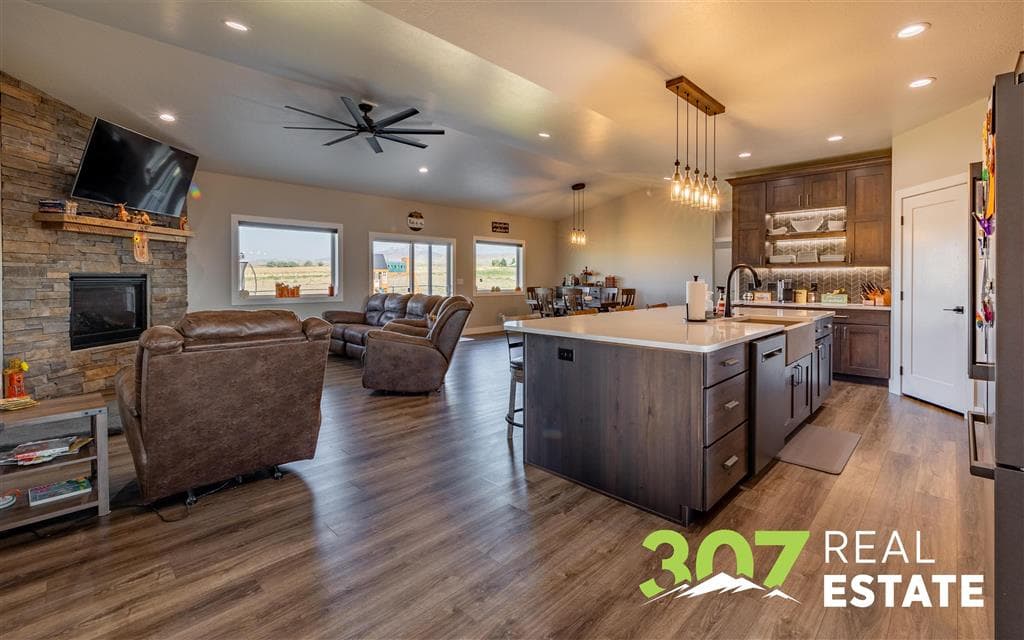 5 Breezy Ln — photo 7 of 58