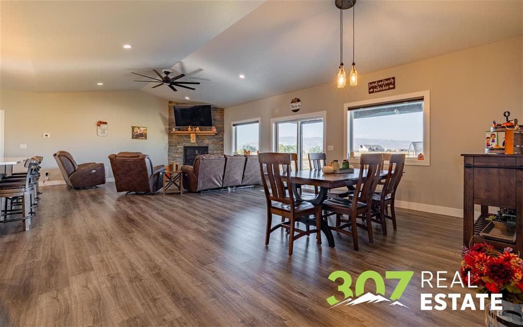 5 Breezy Ln — photo 9 of 58