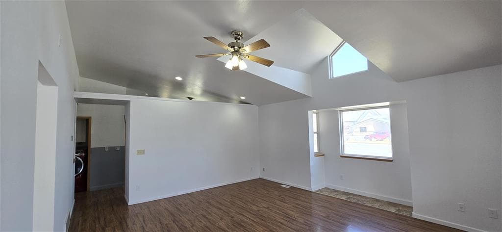 2132 Cougar Ave — photo 5 of 47