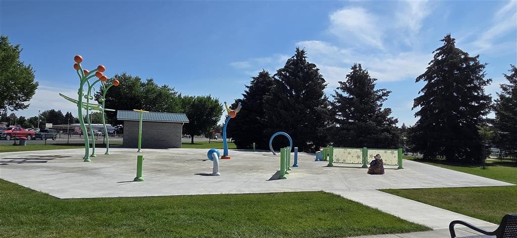 2132 Cougar Ave — photo 42 of 47