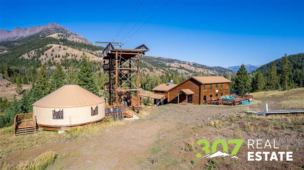 348 North Fork Hwy — photo 15 of 29