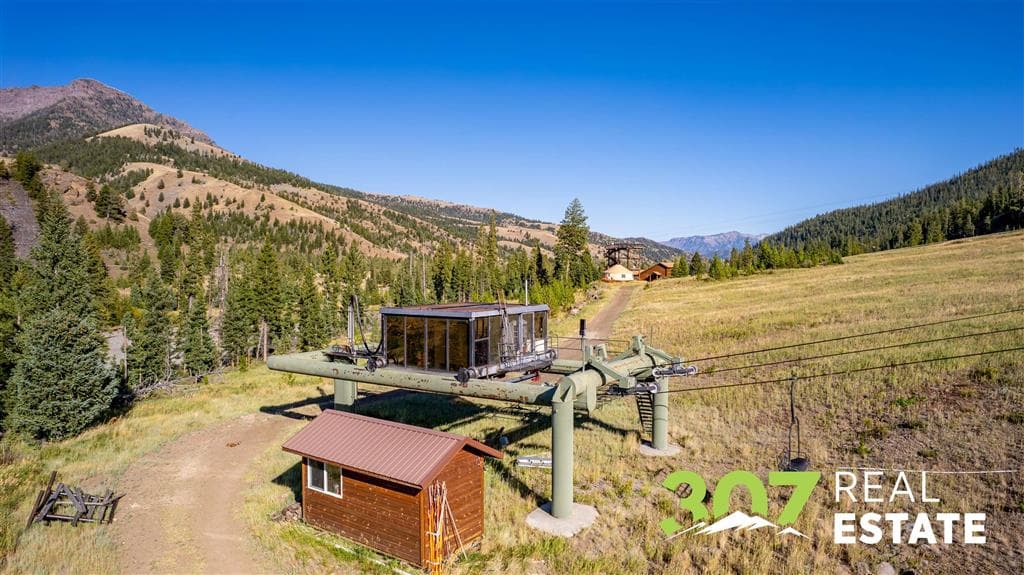 348 North Fork Hwy — photo 27 of 29