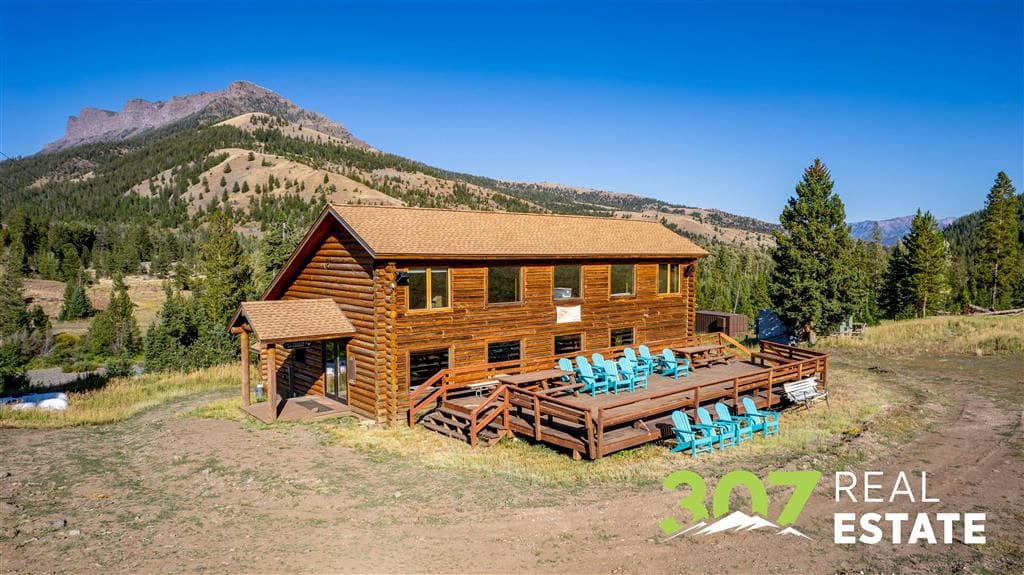 348 North Fork Hwy — photo 28 of 29