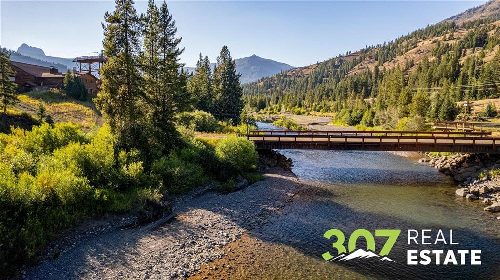 348 North Fork Hwy — photo 29 of 29