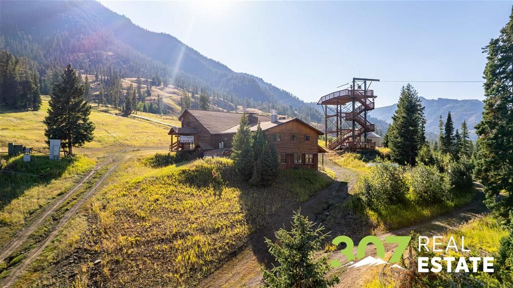 348 North Fork Hwy — photo 10 of 29