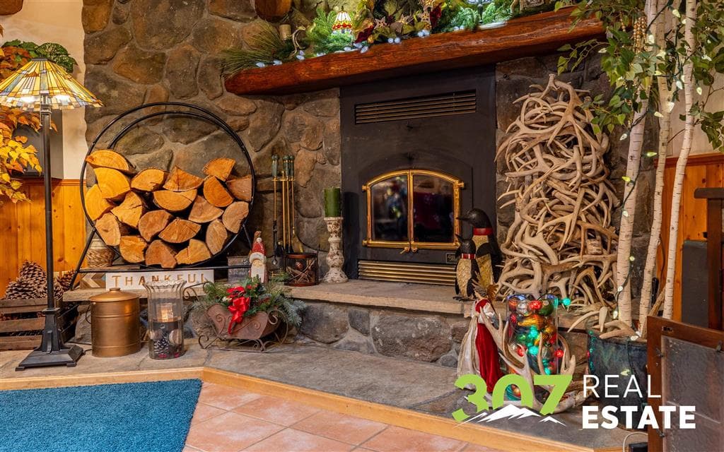 366 Lower Southfork Rd — photo 6 of 87