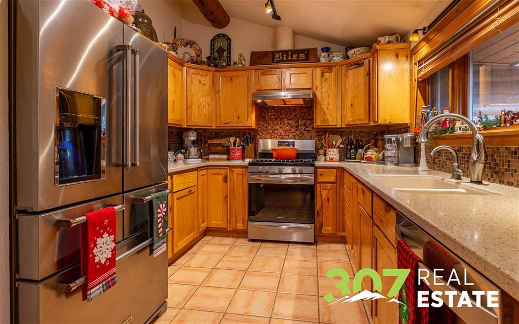 366 Lower Southfork Rd — photo 7 of 87