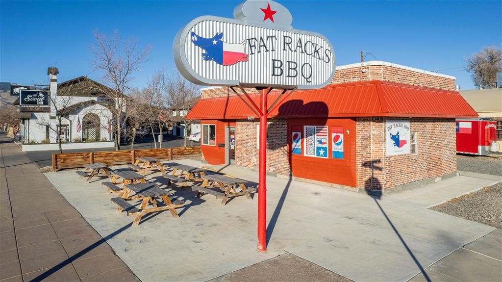 1491 Sheridan Ave photo 1