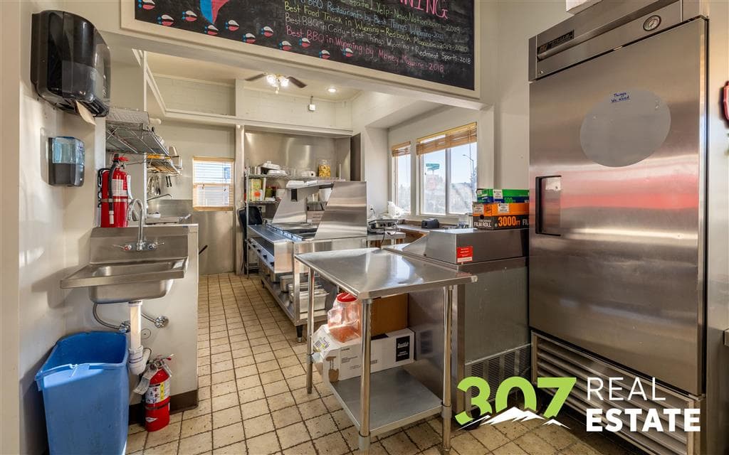 1491 Sheridan Ave — photo 11 of 34