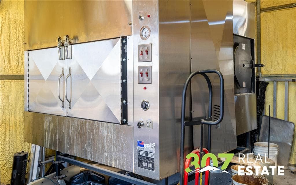 1491 Sheridan Ave — photo 21 of 34