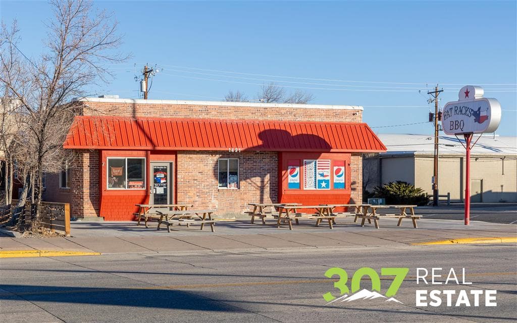 1491 Sheridan Ave — photo 4 of 34