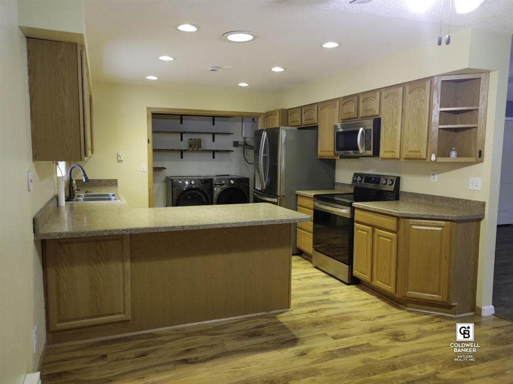 172 E 2nd Street — photo 10 of 20