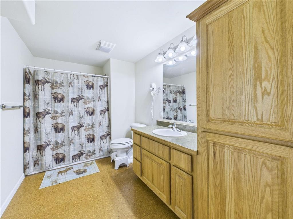 2332 Pioneer Ave — photo 20 of 39