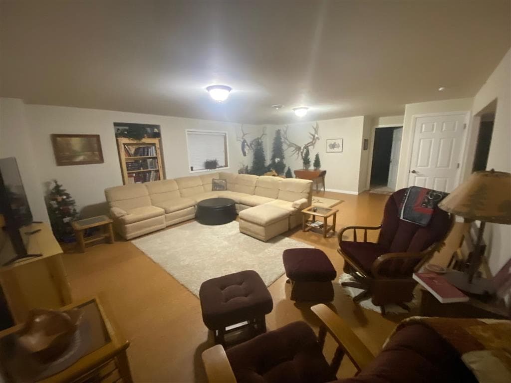 2332 Pioneer Ave — photo 25 of 39