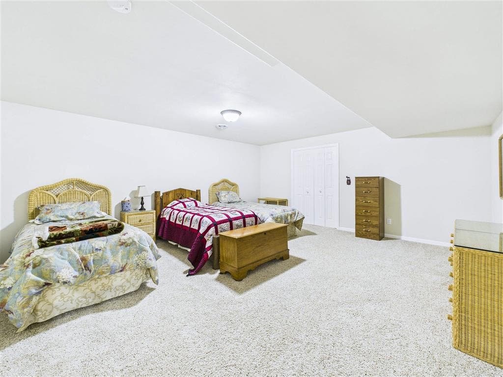 2332 Pioneer Ave — photo 28 of 39