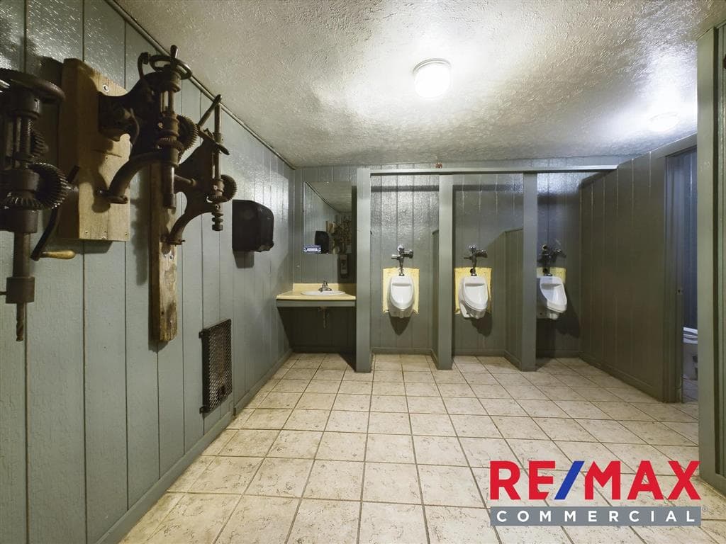 214 Yellowstone Ave — photo 33 of 88