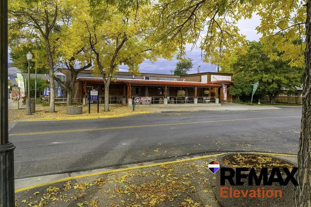 1057 Sheridan Ave — photo 2 of 46