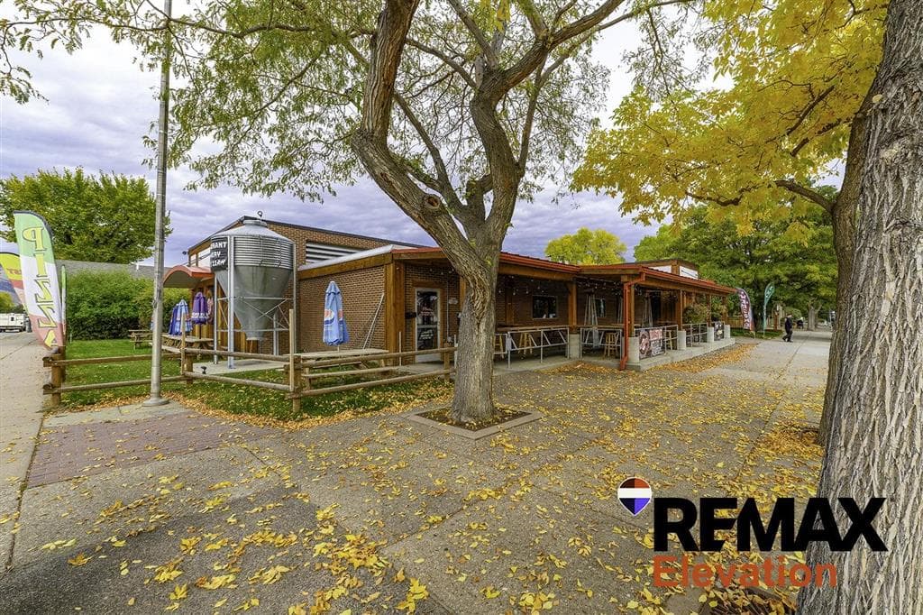 1057 Sheridan Ave — photo 12 of 46