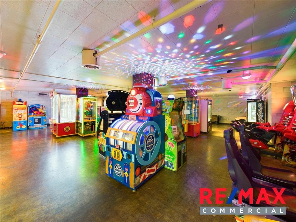 1057 Sheridan Ave — photo 28 of 46