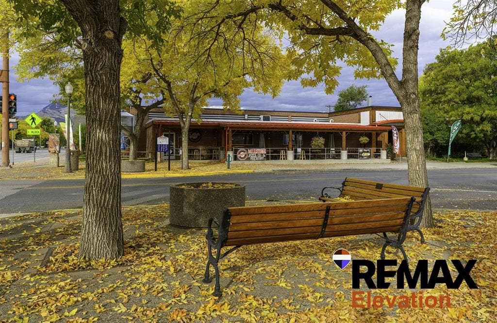 1057 Sheridan Ave — photo 4 of 46